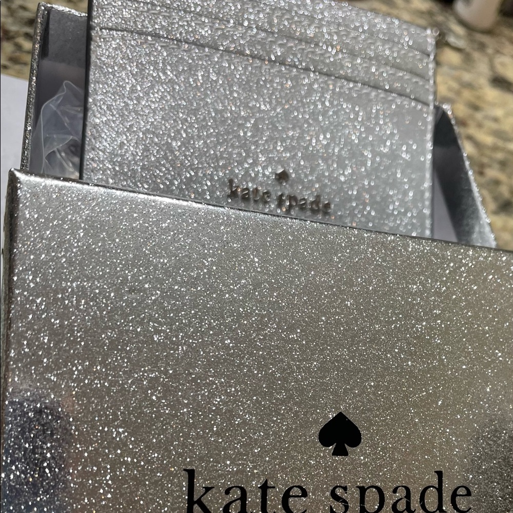 Shimmery small silver wallet♠️💕